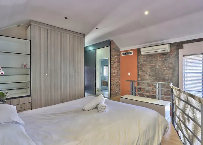 Victoria Junction Apartment
